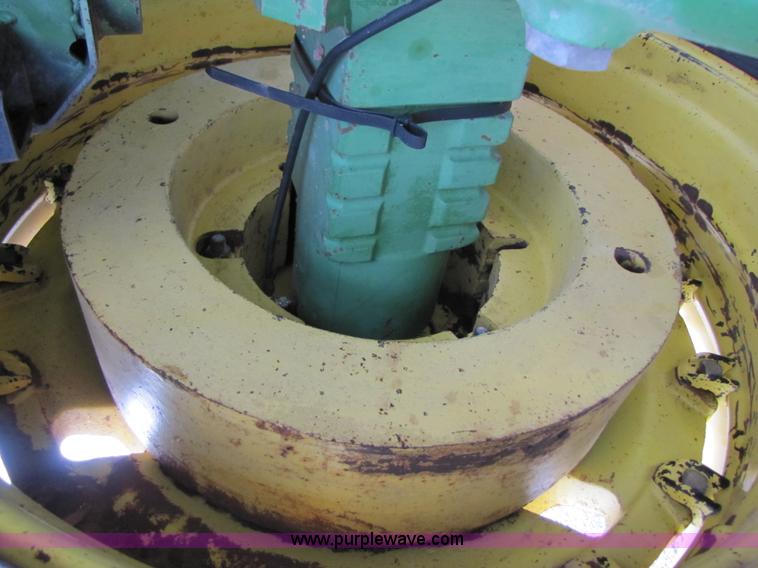 image for item B2205 1978 John Deere 4840 tractor