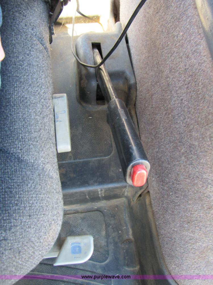 image for item B2208 1998 Caterpillar Challenger 55 track tractor