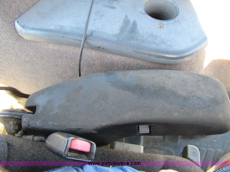 image for item B2208 1998 Caterpillar Challenger 55 track tractor