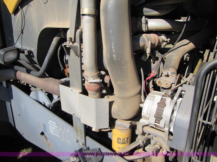 image for item B2208 1998 Caterpillar Challenger 55 track tractor