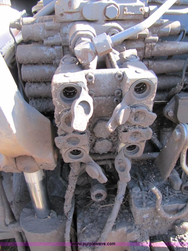 image for item B2208 1998 Caterpillar Challenger 55 track tractor