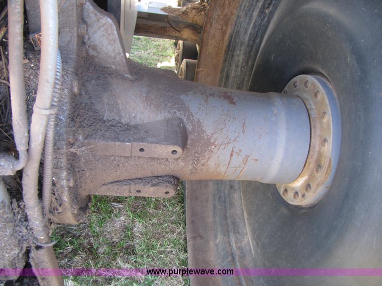 image for item B2208 1998 Caterpillar Challenger 55 track tractor