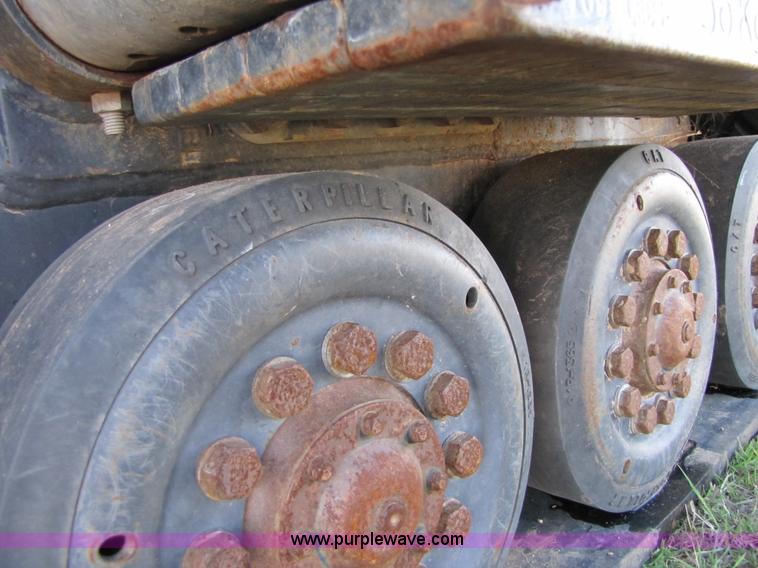 image for item B2208 1998 Caterpillar Challenger 55 track tractor