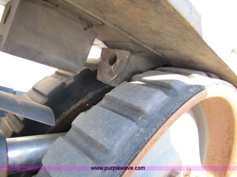 image for item B2208 1998 Caterpillar Challenger 55 track tractor