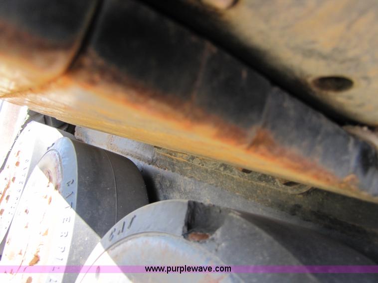 image for item B2208 1998 Caterpillar Challenger 55 track tractor