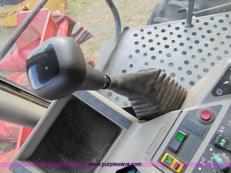 image for item B2209 1998 Caterpillar 480 Lexion combine