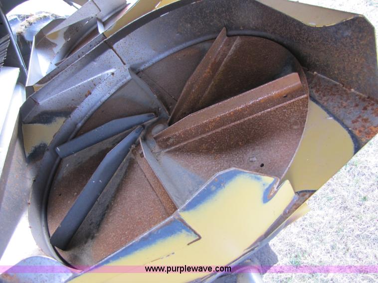 image for item B2209 1998 Caterpillar 480 Lexion combine