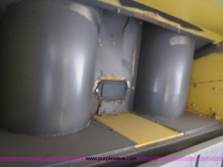 image for item B2209 1998 Caterpillar 480 Lexion combine