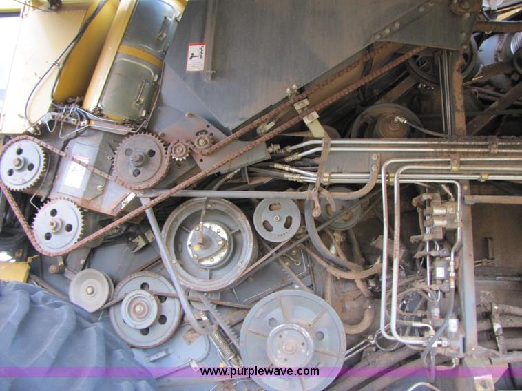 image for item B2209 1998 Caterpillar 480 Lexion combine