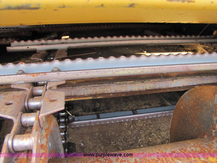 image for item B2209 1998 Caterpillar 480 Lexion combine