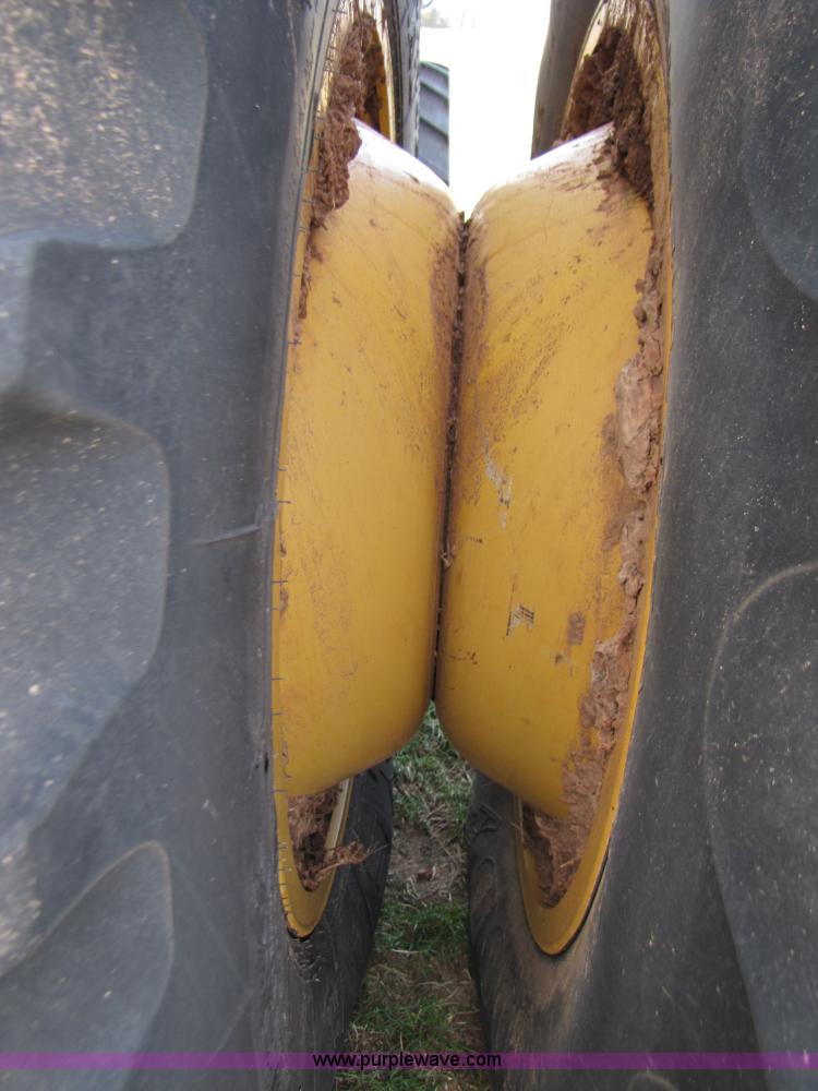 image for item B2209 1998 Caterpillar 480 Lexion combine