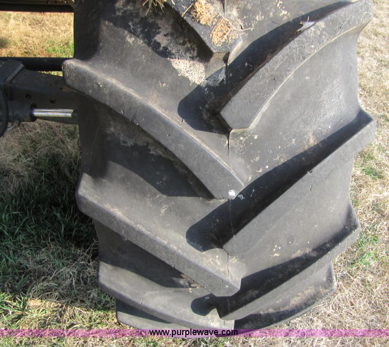 image for item B2209 1998 Caterpillar 480 Lexion combine