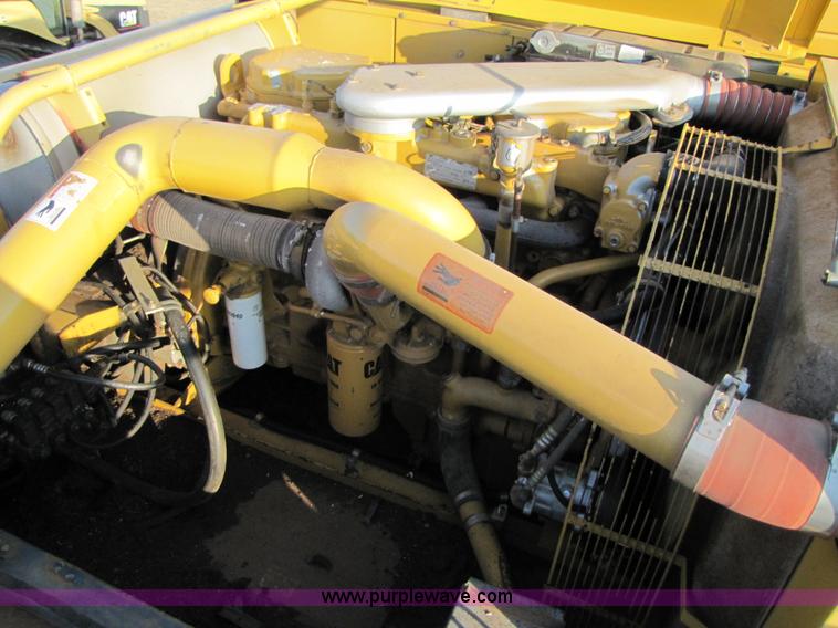 image for item B2209 1998 Caterpillar 480 Lexion combine