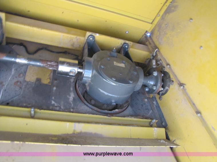 image for item B2210 2000 Caterpillar 470 Lexion RWA combine