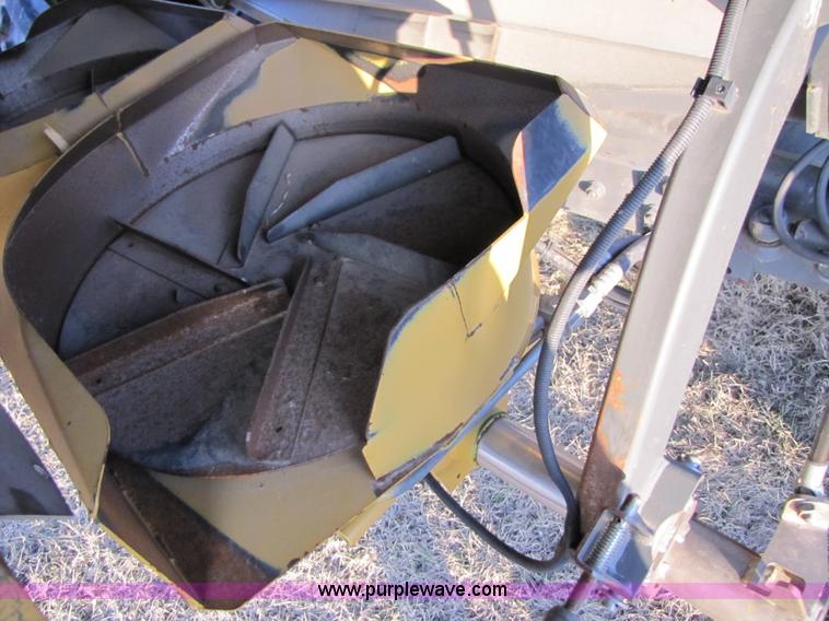 image for item B2210 2000 Caterpillar 470 Lexion RWA combine