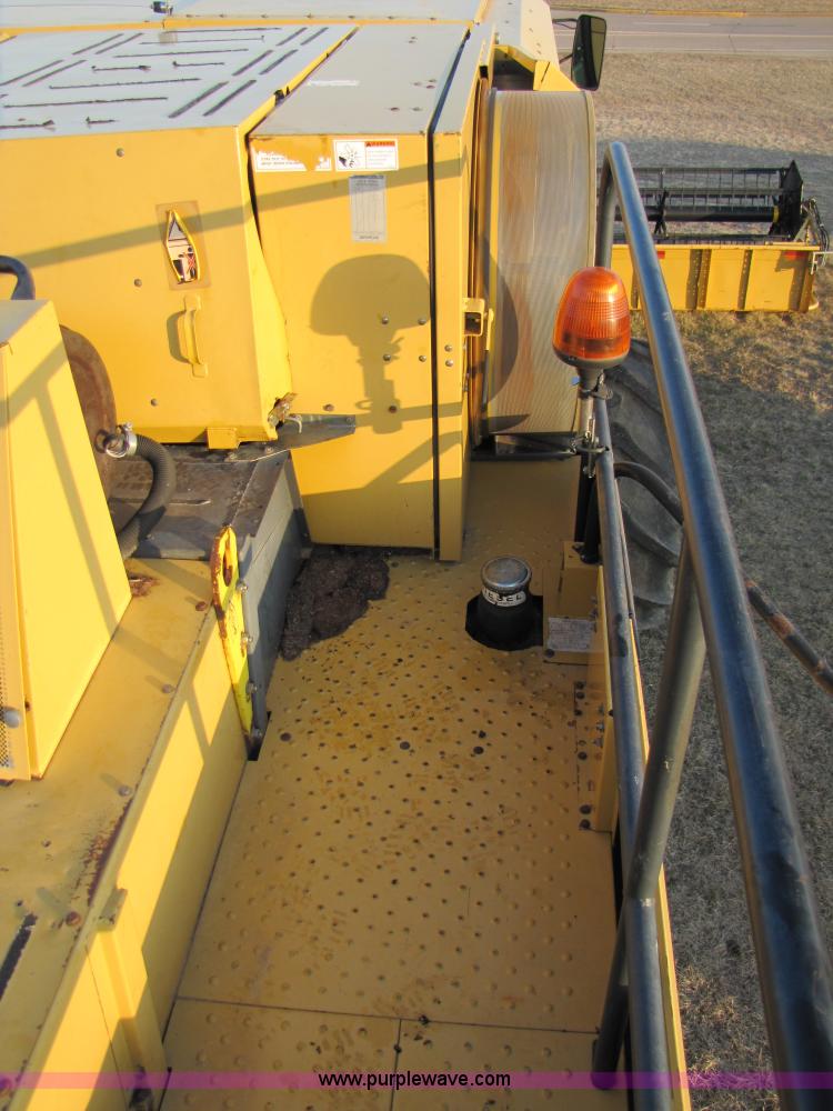 image for item B2210 2000 Caterpillar 470 Lexion RWA combine