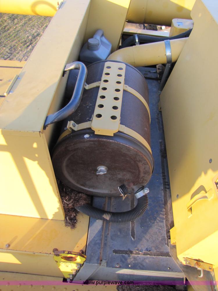 image for item B2210 2000 Caterpillar 470 Lexion RWA combine