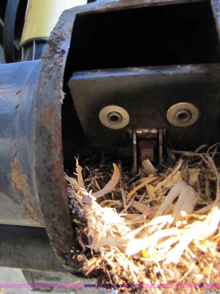 image for item B2210 2000 Caterpillar 470 Lexion RWA combine