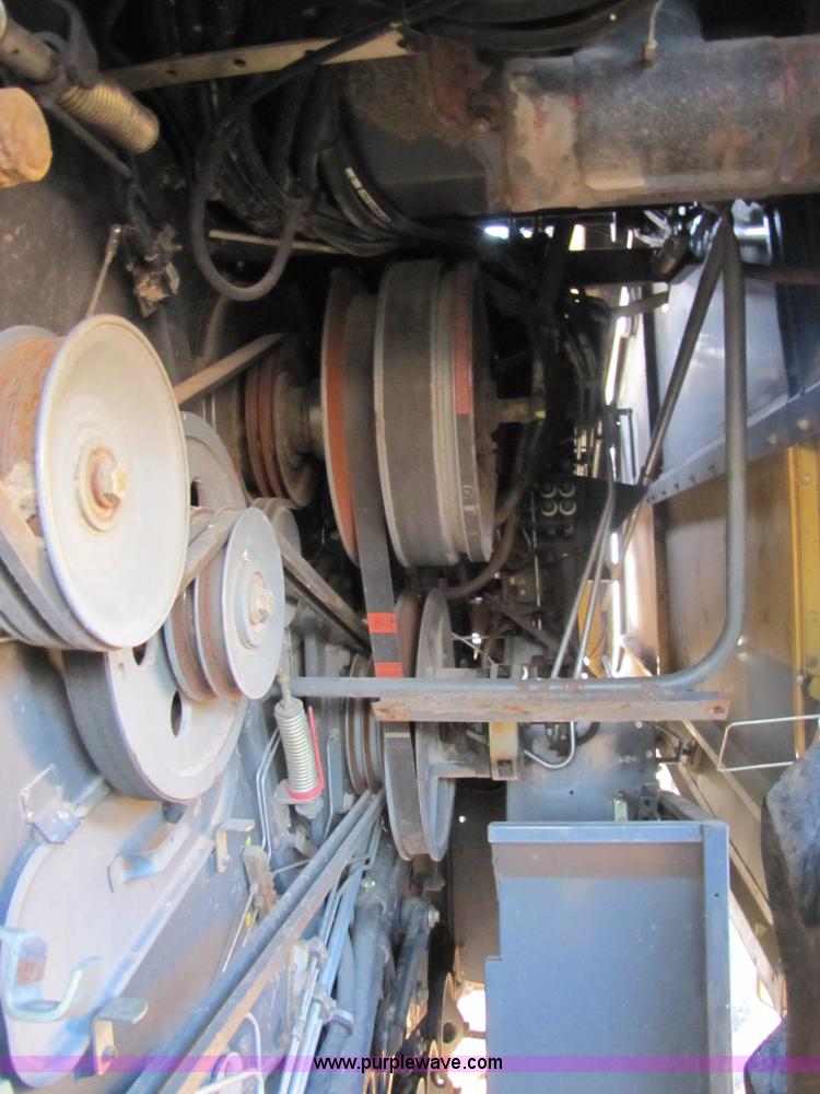 image for item B2210 2000 Caterpillar 470 Lexion RWA combine