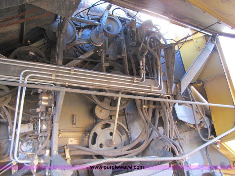 image for item B2210 2000 Caterpillar 470 Lexion RWA combine