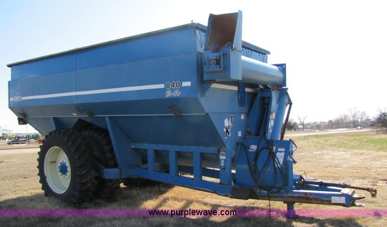 image for item B2211 Kinze 840 row crop grain cart