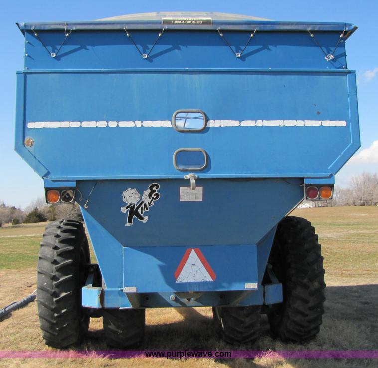 image for item B2211 Kinze 840 row crop grain cart