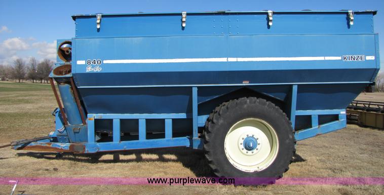 image for item B2211 Kinze 840 row crop grain cart