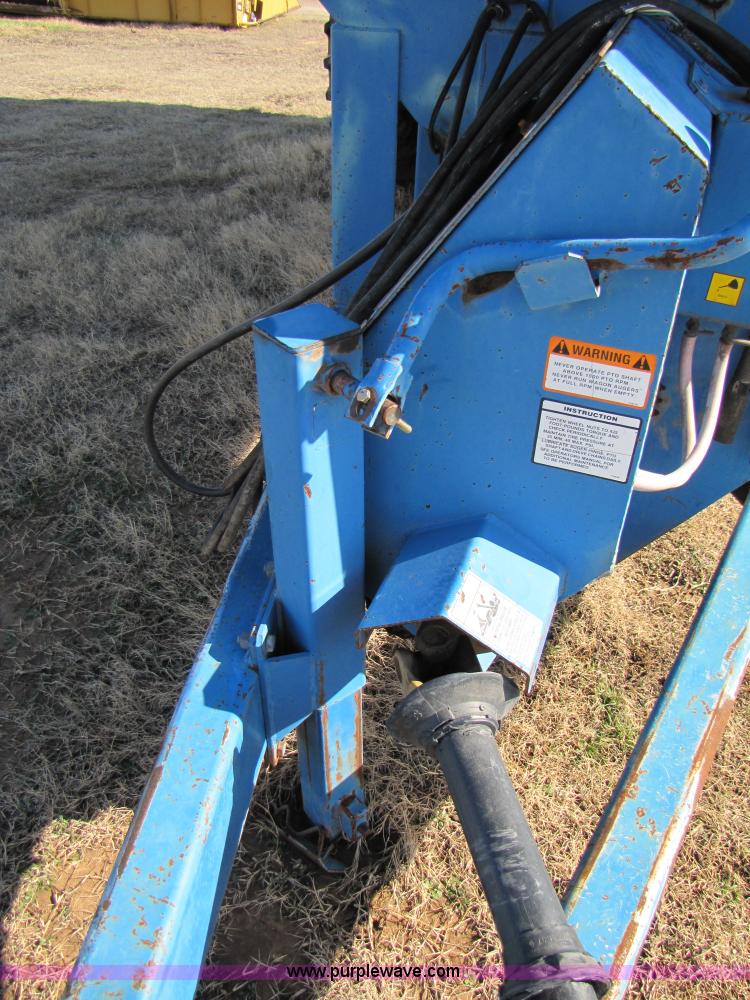 image for item B2211 Kinze 840 row crop grain cart