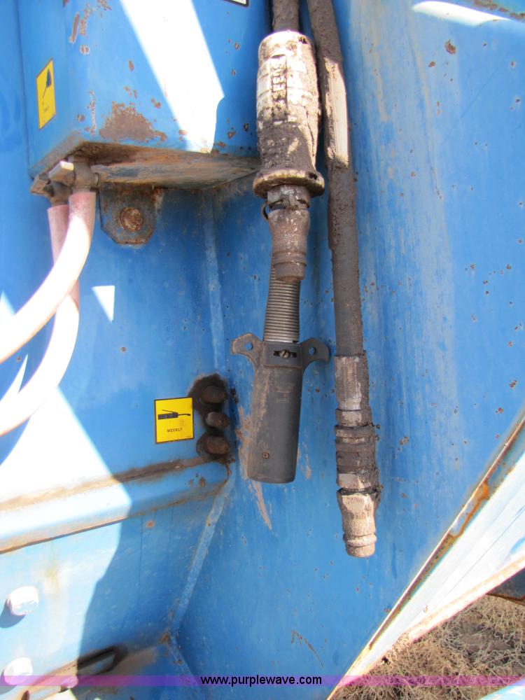 image for item B2211 Kinze 840 row crop grain cart