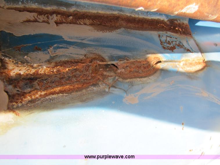 image for item B2211 Kinze 840 row crop grain cart