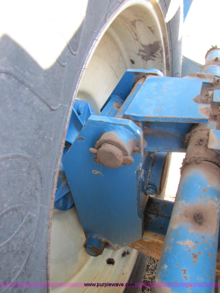 image for item B2211 Kinze 840 row crop grain cart