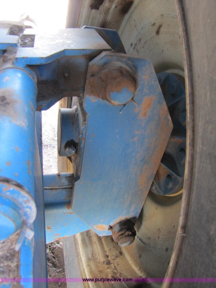 image for item B2211 Kinze 840 row crop grain cart