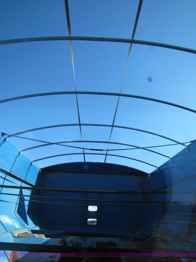 image for item B2211 Kinze 840 row crop grain cart