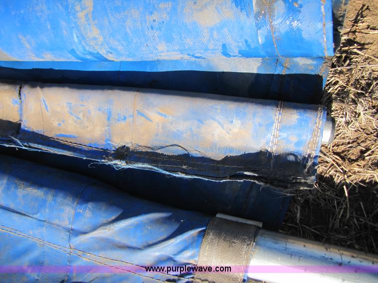 image for item B2211 Kinze 840 row crop grain cart