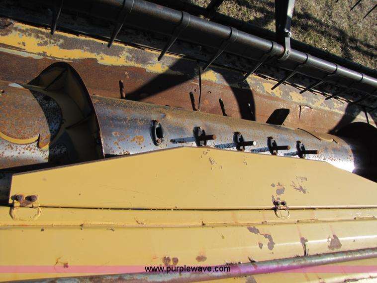 image for item B2212 2001 Caterpillar F30 30' platform