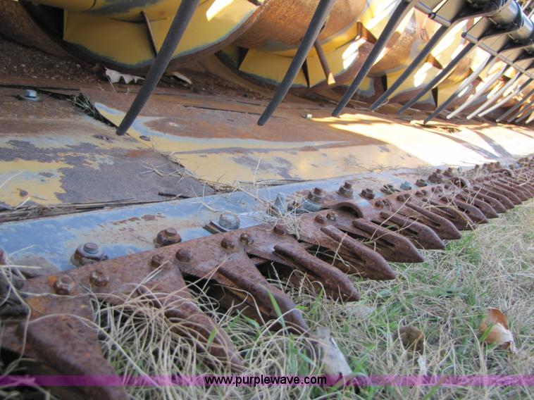 image for item B2212 2001 Caterpillar F30 30' platform