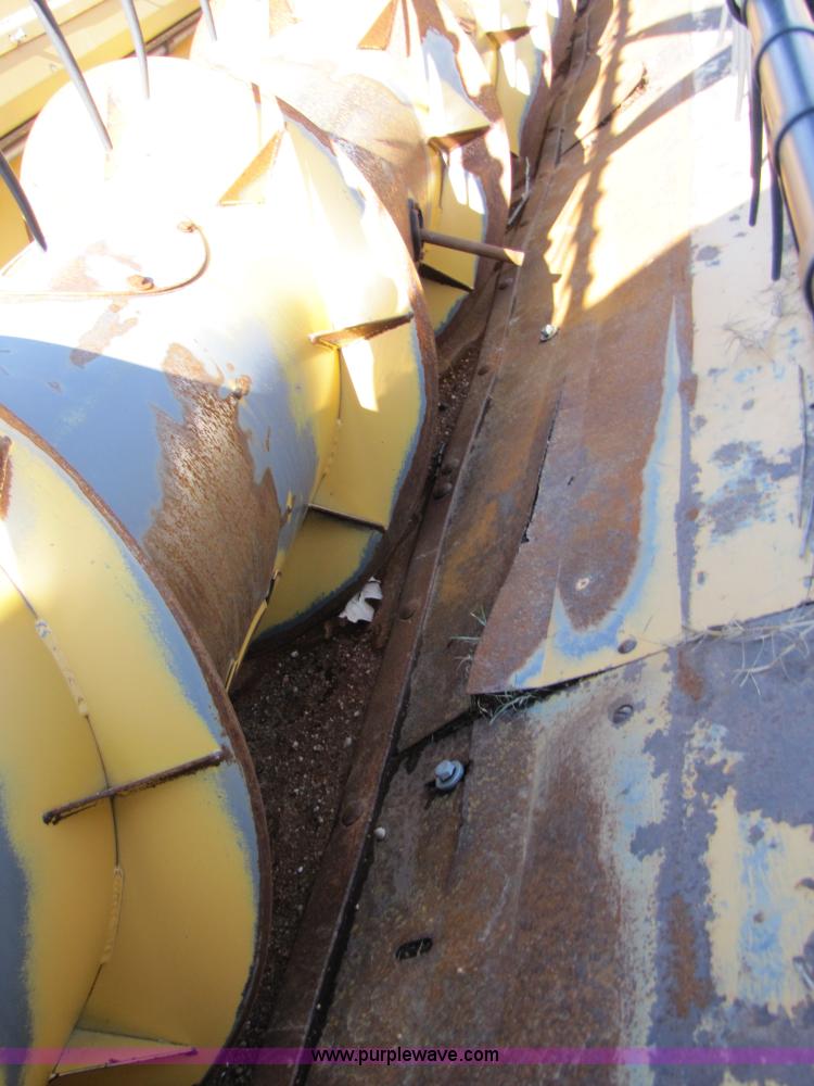 image for item B2212 2001 Caterpillar F30 30' platform