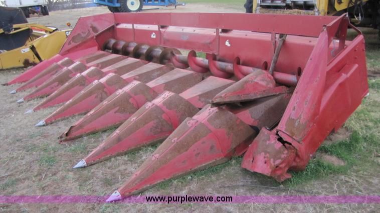 image for item B2213 Case IH 938 corn head