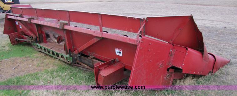 image for item B2213 Case IH 938 corn head