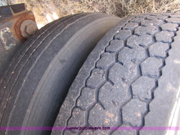 image for item B2214 2000 Timpte Super Hopper 42' aluminum grain trailer