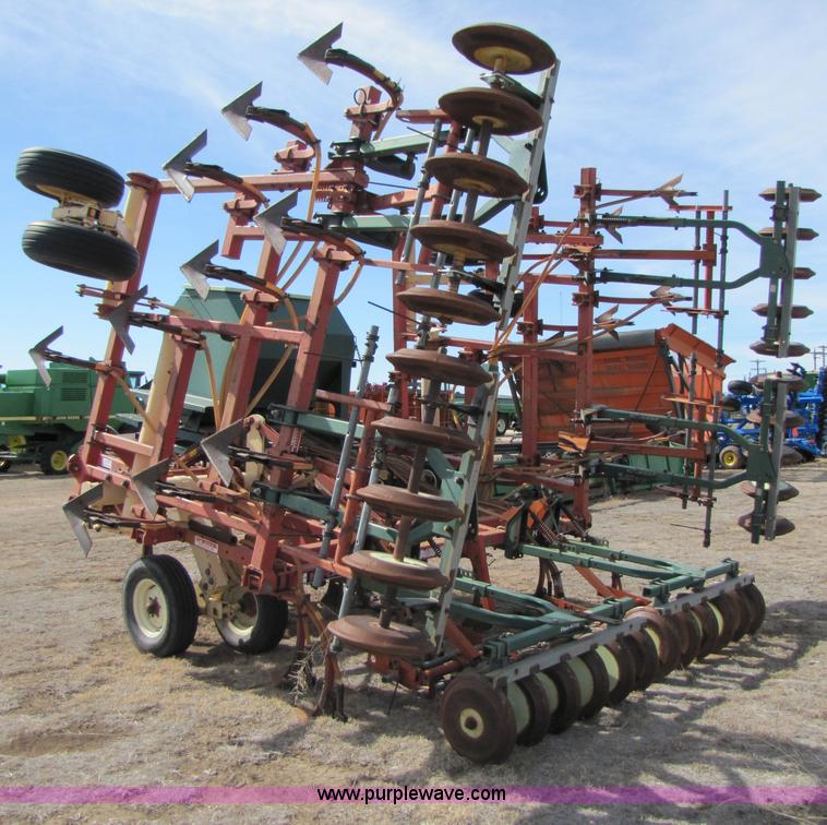 image for item B2235 Krause 4330 31' chisel plow with Flex-King seeder