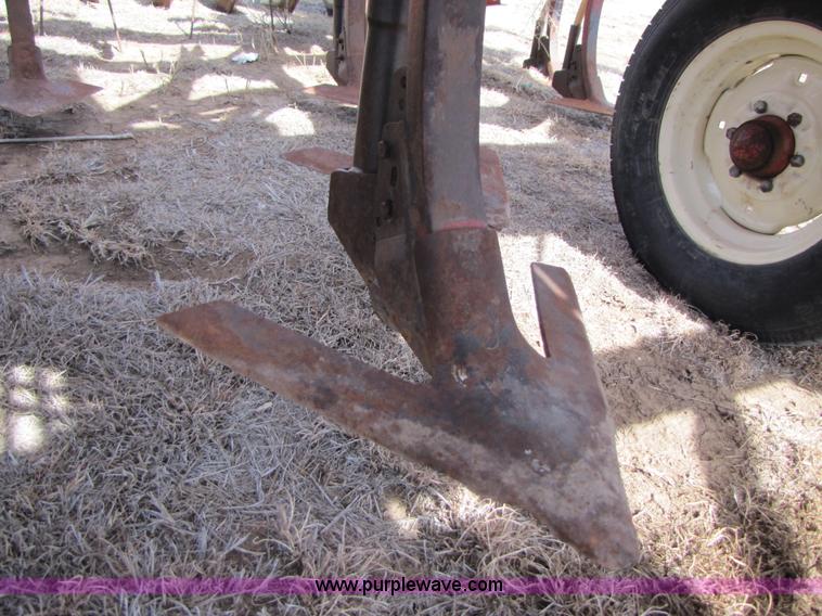 image for item B2235 Krause 4330 31' chisel plow with Flex-King seeder