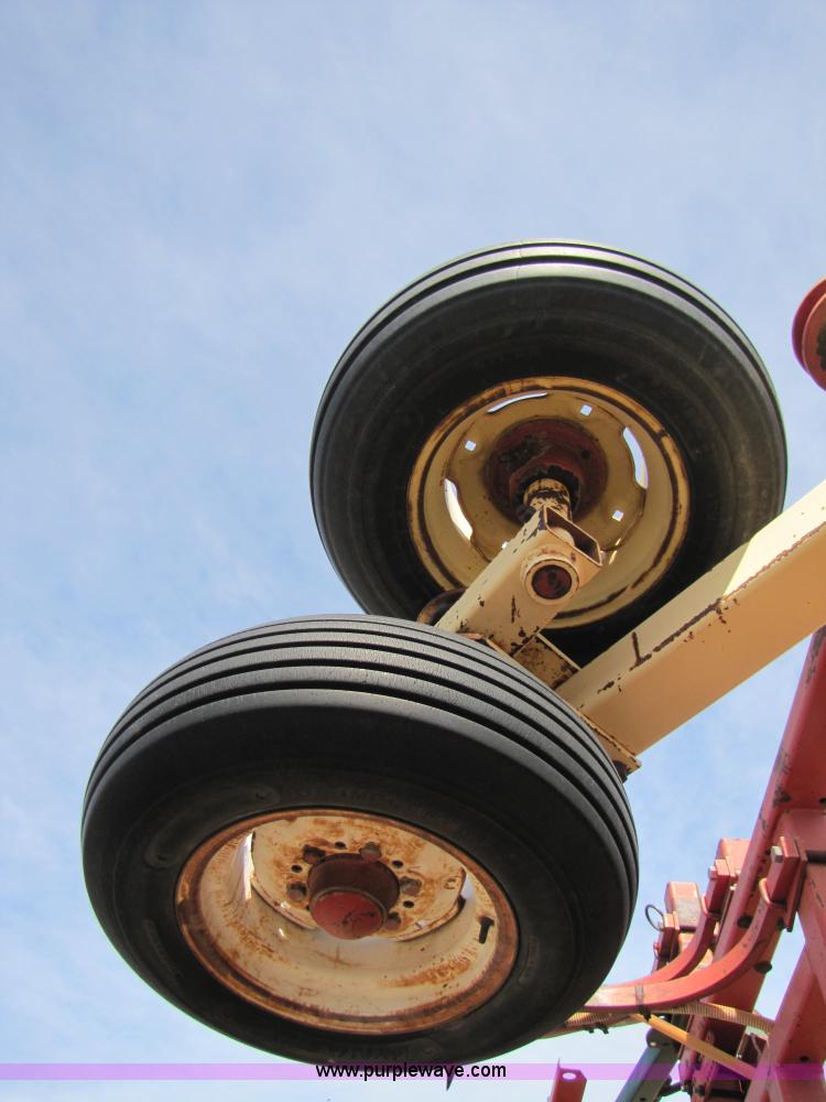 image for item B2235 Krause 4330 31' chisel plow with Flex-King seeder