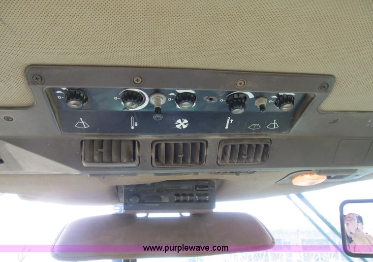 image for item B2618 1989 John Deere 4055 MFWD tractor