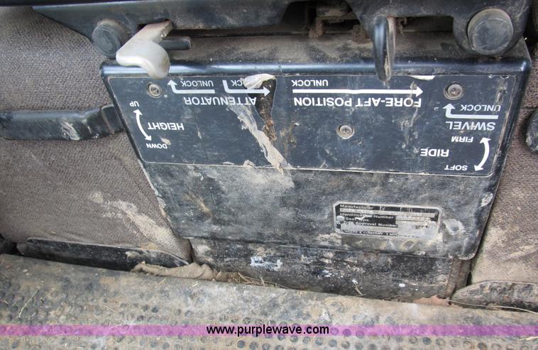 image for item B2618 1989 John Deere 4055 MFWD tractor