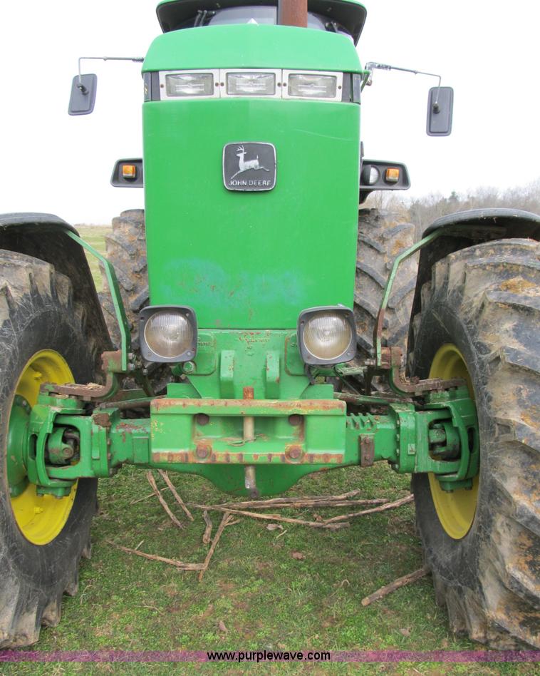 image for item B2618 1989 John Deere 4055 MFWD tractor