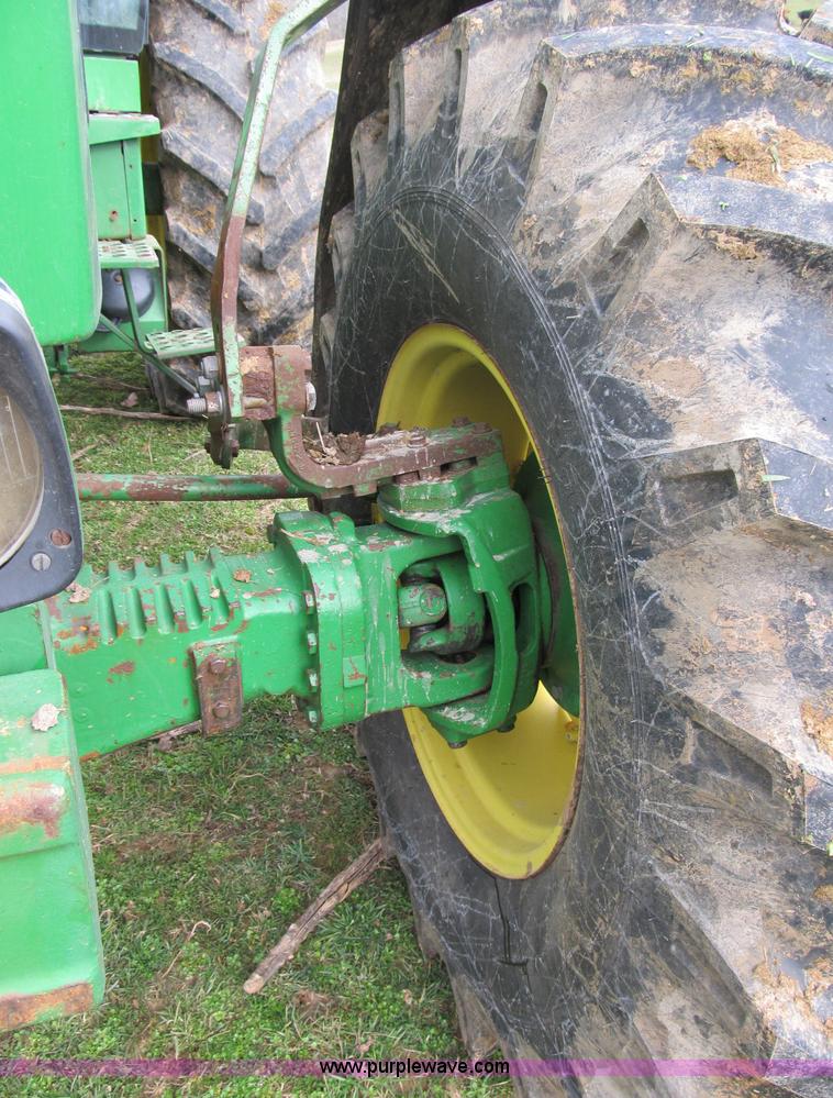 image for item B2618 1989 John Deere 4055 MFWD tractor