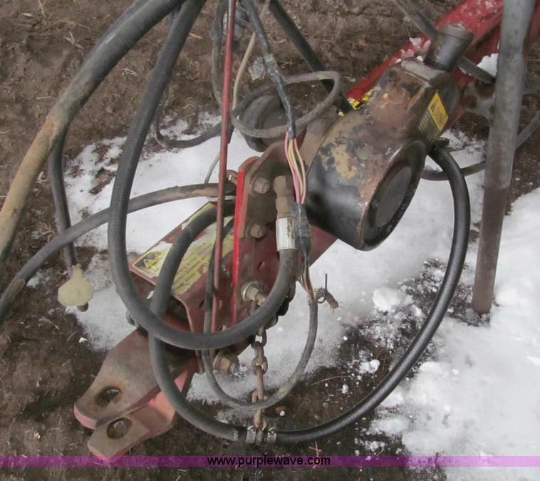 image for item B5102 International 800 Cyclo Air 8 row planter