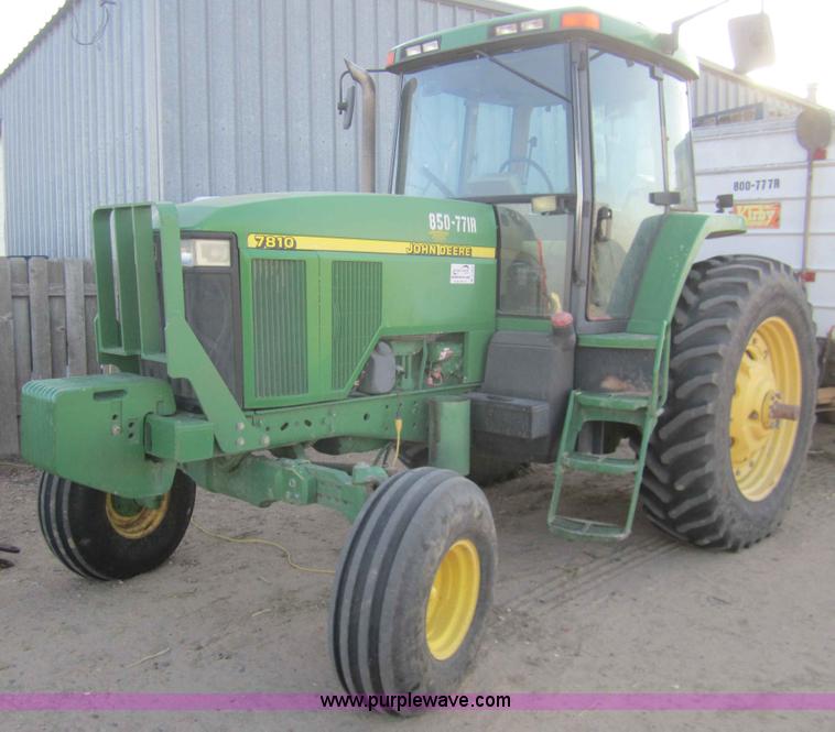 image for item B5668 1998 John Deere 7810 tractor