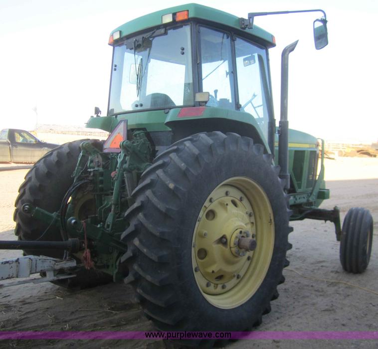 image for item B5668 1998 John Deere 7810 tractor